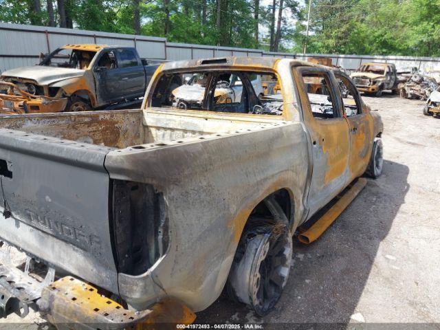 5TFDY5F12KX848303 Toyota Tundra Sr5 5.7l V8