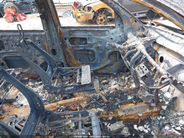 5TFDY5F12KX848303 Toyota Tundra Sr5 5.7l V8