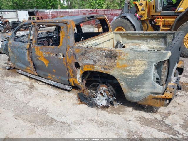 5TFDY5F12KX848303 Toyota Tundra Sr5 5.7l V8