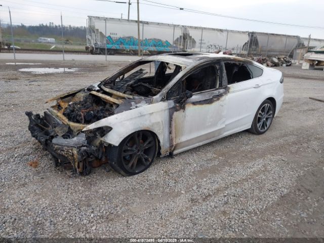 3FA6P0D96KR120196 Ford Fusion Titanium