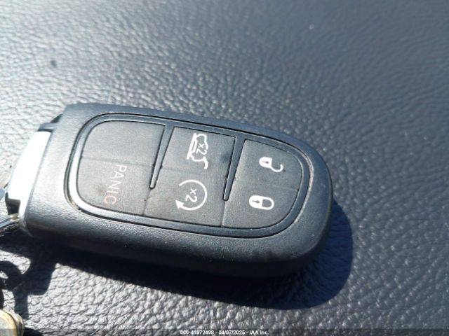 1C4PJLDB0KD396077 Jeep Cherokee Limited Fwd