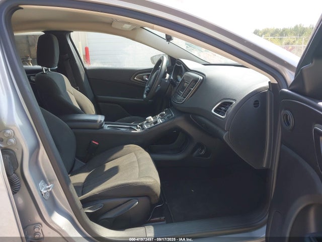 1C3CCCAB1GN116847 Chrysler 200