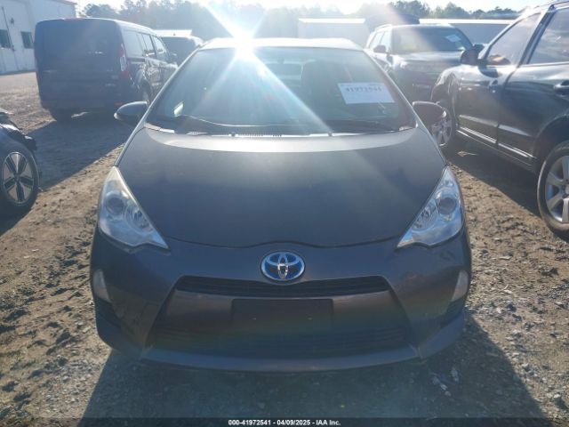 JTDKDTB32E1564580 Toyota Prius C Three