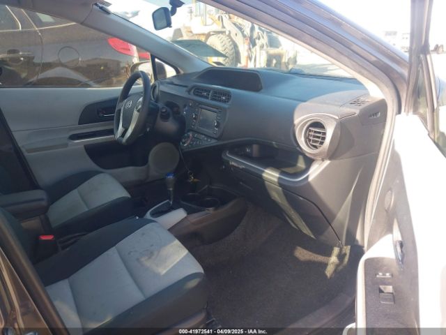JTDKDTB32E1564580 Toyota Prius C Three