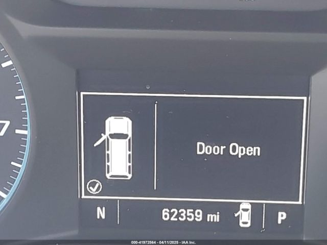 2GNAXJEV8J6113883 Chevrolet EQUINOX LT