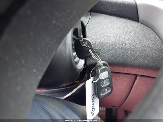 KMHD35LH8GU324531 Hyundai ELANTRA GT