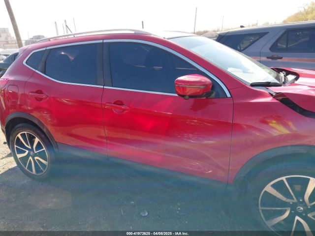 JN1BJ1CR4HW128467 Nissan Rogue Sport Sl