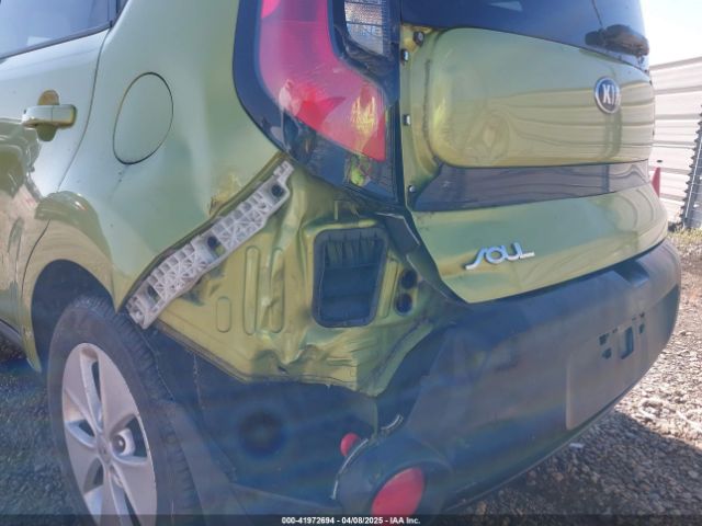 KNDJN2A22F7785445 KIA Soul !
