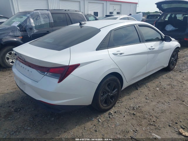 5NPLS4AG2NH053996 Hyundai ELANTRA SEL