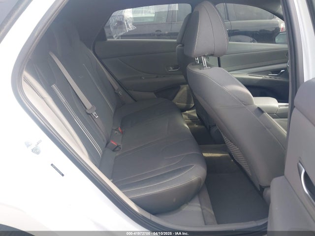 5NPLS4AG2NH053996 Hyundai ELANTRA SEL