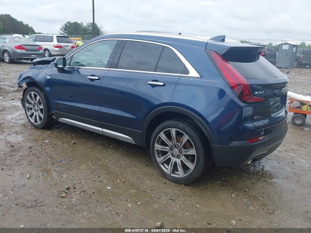 2019 CADILLAC XT4 1GYFZCR45KF139526 Photo 2