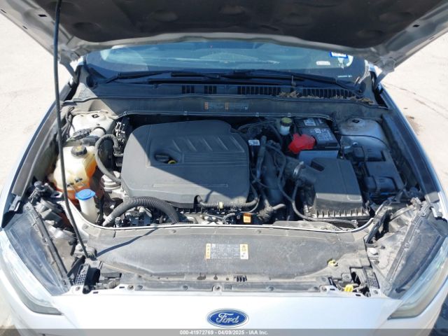 3FA6P0HD2JR256502 Ford FUSION SE
