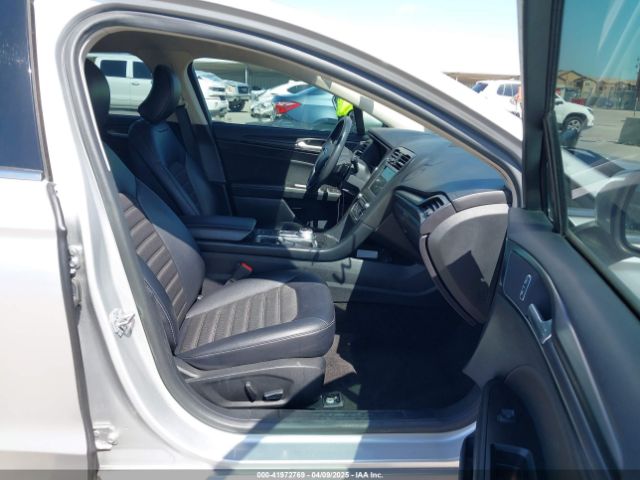 3FA6P0HD2JR256502 Ford FUSION SE