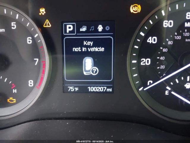 KM8J33A23HU430831 Hyundai Tucson Sport
