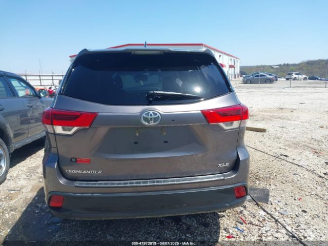 5TDKZRFH5HS521093 Toyota Highlander Xle