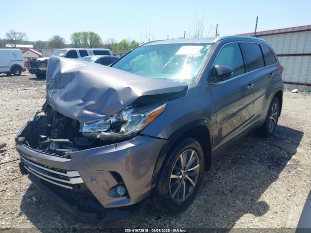 5TDKZRFH5HS521093 Toyota Highlander Xle