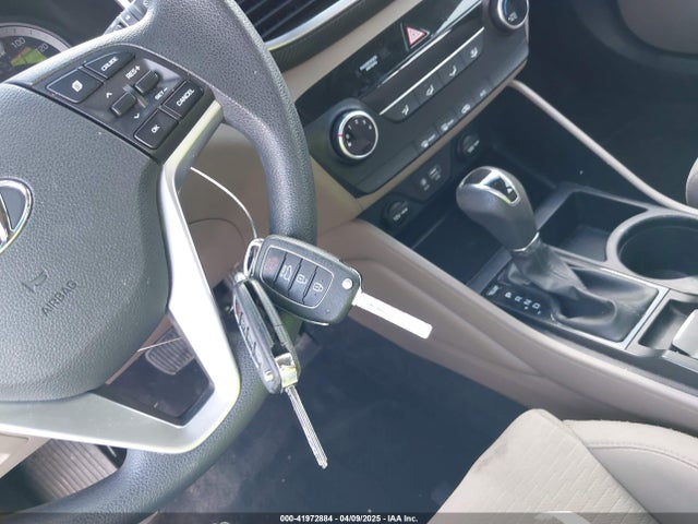 Hyundai TUCSON SE 2019 KM8J2CA43KU870933 Image 11