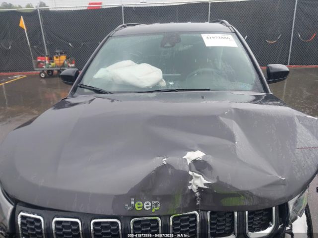 3C4NJDBNXRT120438 Jeep Compass Latitude 4x4