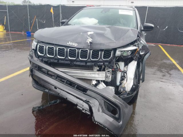 3C4NJDBNXRT120438 Jeep Compass Latitude 4x4