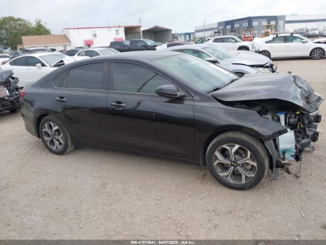 3KPF24AD2LE186231 KIA Forte Lxs