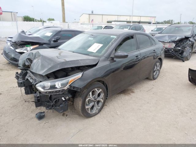 3KPF24AD2LE186231 KIA Forte Lxs
