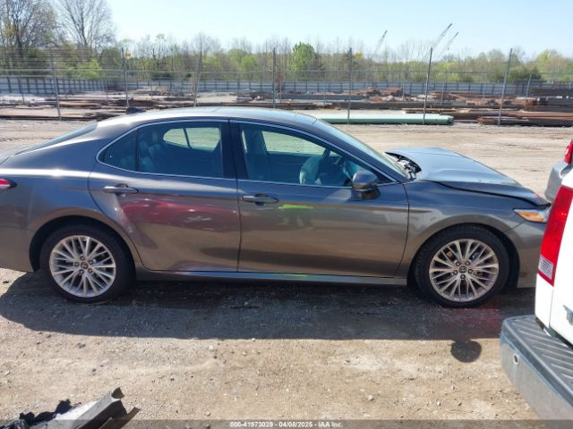 4T1BZ1HK2JU015664 Toyota Camry Xle V6
