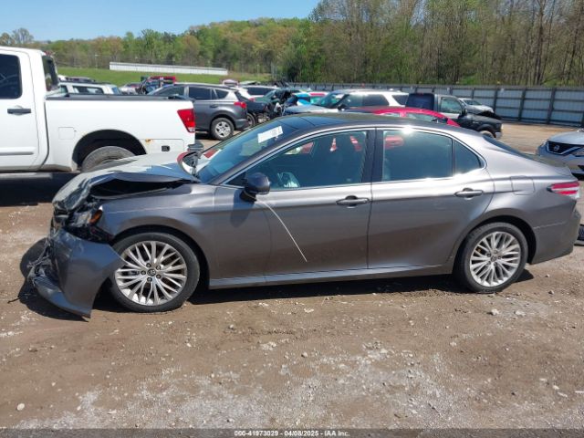 4T1BZ1HK2JU015664 Toyota Camry Xle V6