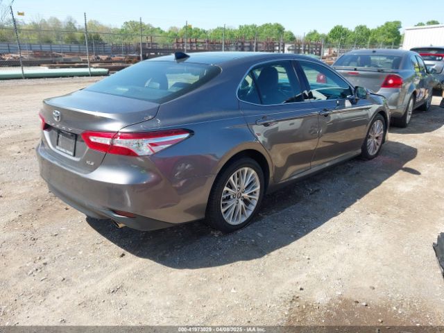 4T1BZ1HK2JU015664 Toyota Camry Xle V6