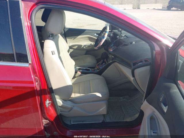 1FMCU9J98EUC24857 Ford Escape Titanium