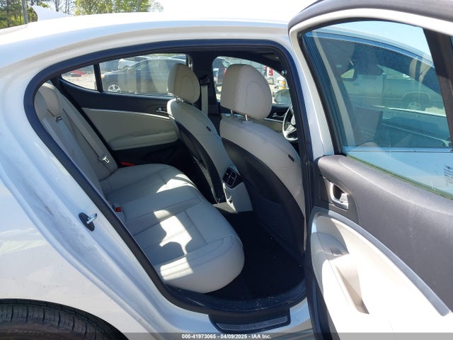 KMTG34TAXNU088946 Genesis G70 2.0t Rwd