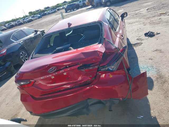 4T1C11AK1RU207305 Toyota CAMRY LE