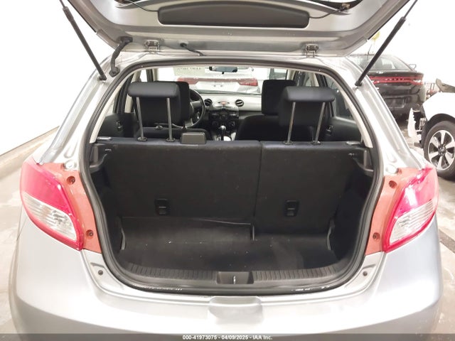 JM1DE1KY3E0174566 Mazda Mazda2 Sport