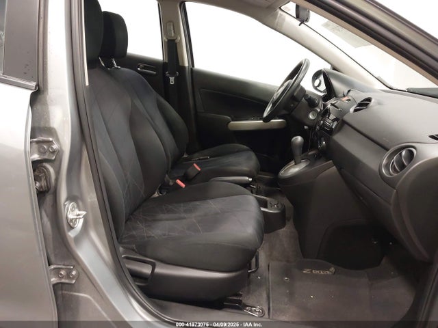 JM1DE1KY3E0174566 Mazda Mazda2 Sport