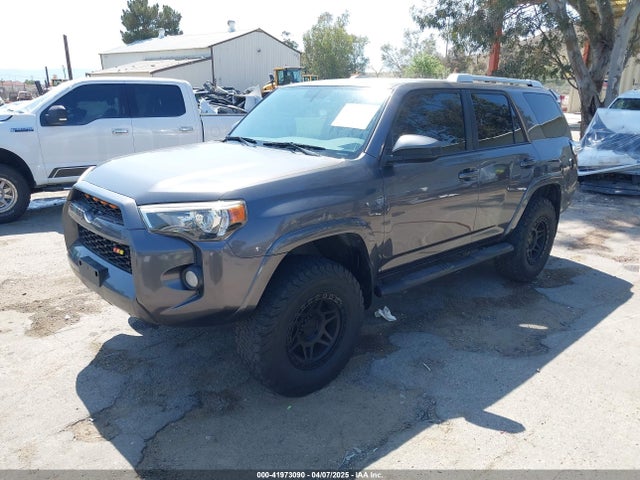 JTEBU5JR2G5311140 Toyota 4RUNNER SR5