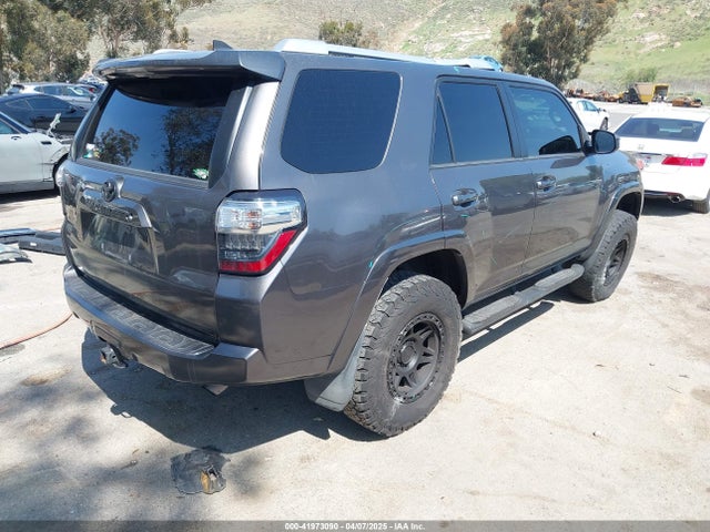 JTEBU5JR2G5311140 Toyota 4RUNNER SR5