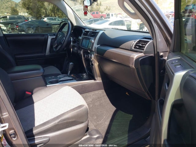 JTEBU5JR2G5311140 Toyota 4RUNNER SR5