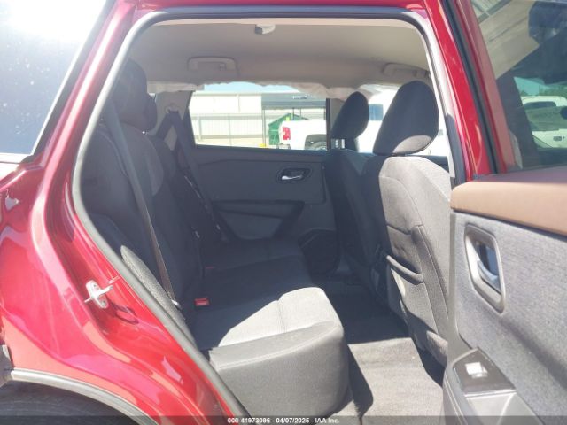 5N1BT3BA5PC842893 Nissan Rogue Sv Fwd