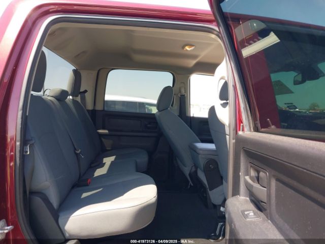 3C6UR5CJ1JG261280 RAM 2500 Tradesman  4x4 6'4 Box