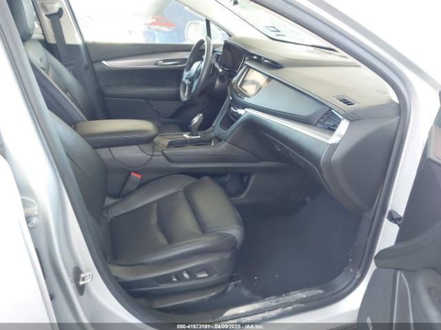 1GYKNBRS0HZ195318 Cadillac XT5 LUXURY