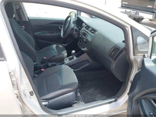 KNADM4A31H6021001 KIA 2017