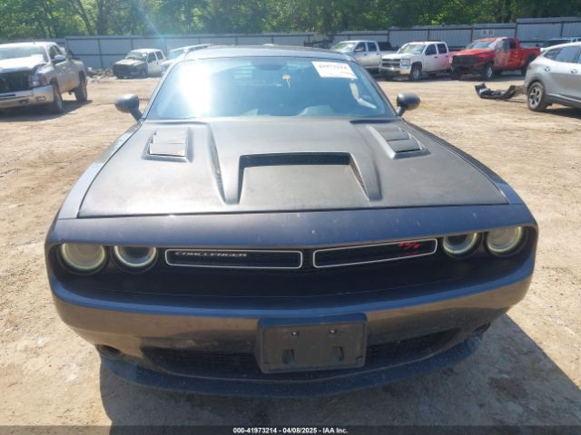 2C3CDZAT1FH900865 Dodge Challenger R/t
