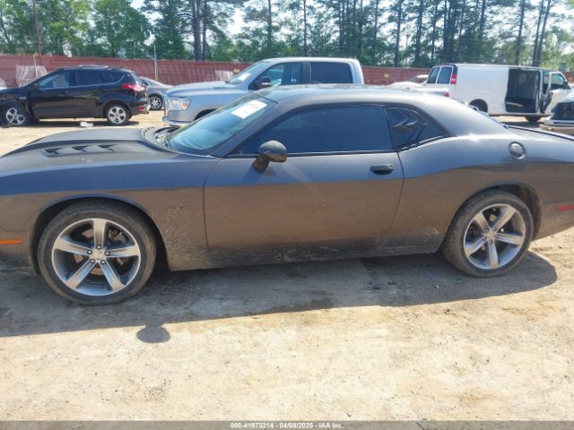 2C3CDZAT1FH900865 Dodge Challenger R/t