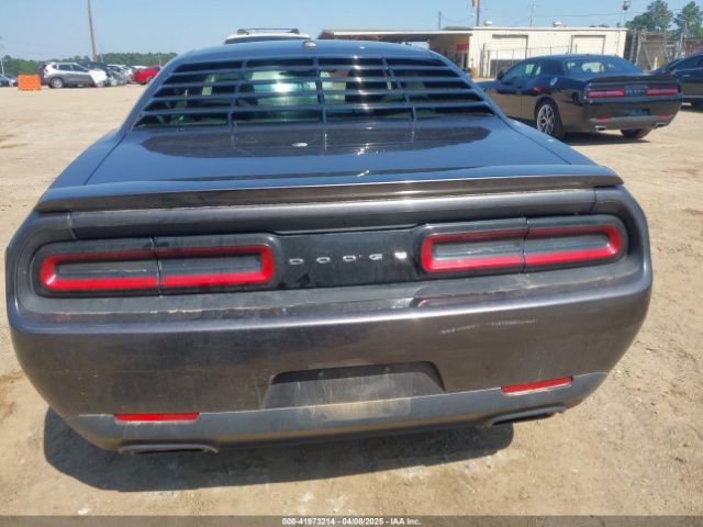 2C3CDZAT1FH900865 Dodge Challenger R/t