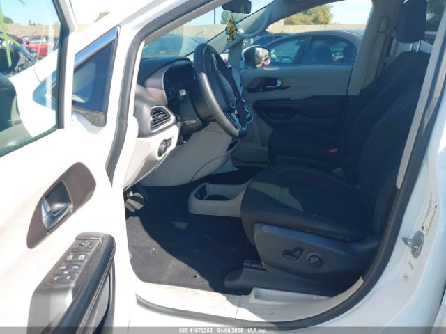 2C4RC1CG4NR159999 Chrysler Voyager Lx