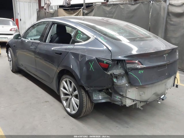2018 TESLA MODEL 3 5YJ3E1EA9JF024211 Photo 2