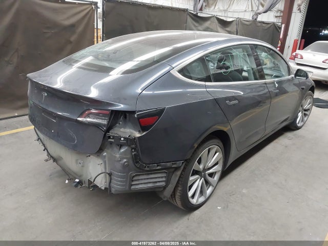 2018 TESLA MODEL 3 5YJ3E1EA9JF024211 Photo 3