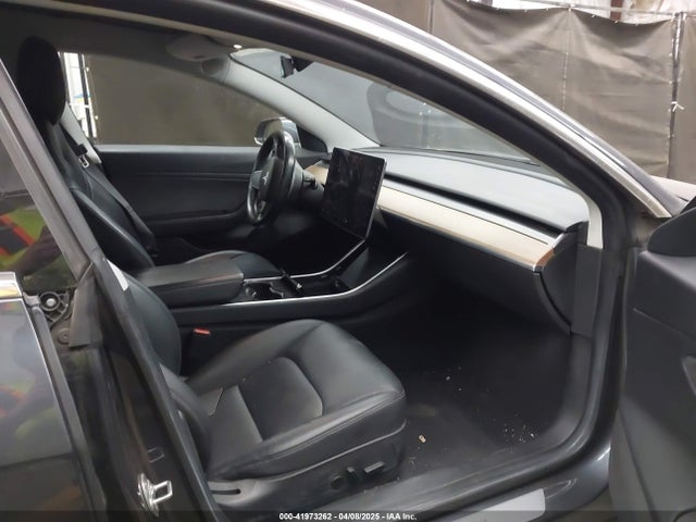 2018 TESLA MODEL 3 5YJ3E1EA9JF024211 Photo 4