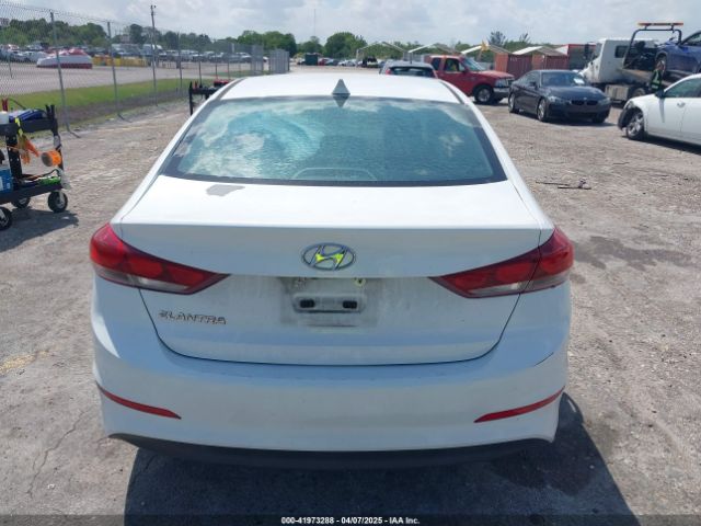 5NPD84LF2JH213750 Hyundai ELANTRA SEL