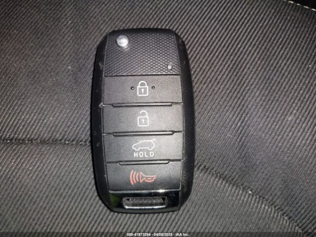 KNDJP3A56E7033238 KIA SOUL +