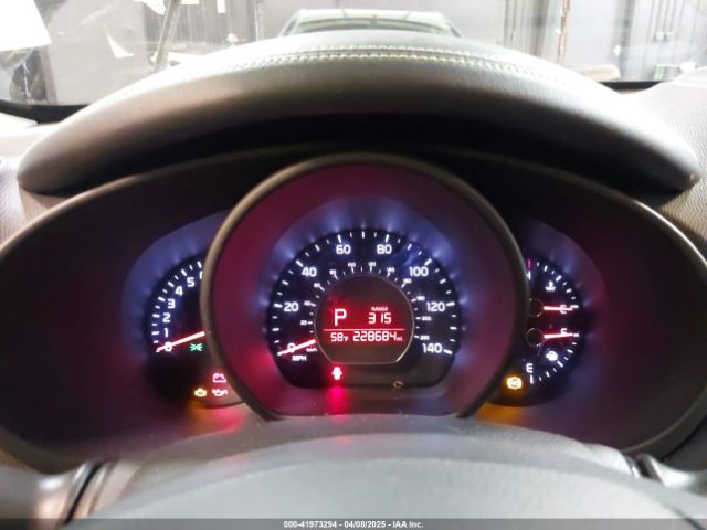 KNDJP3A56E7033238 KIA SOUL +